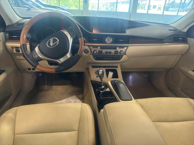 used 2014 Lexus ES 300h car, priced at $15,991