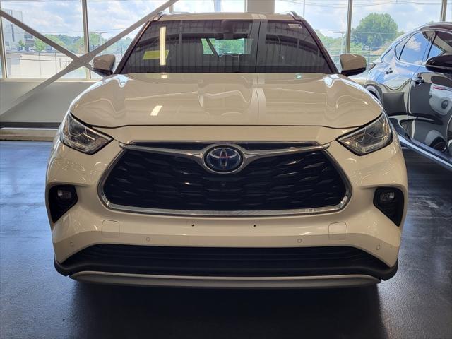 used 2021 Toyota Highlander Hybrid car, priced at $41,775