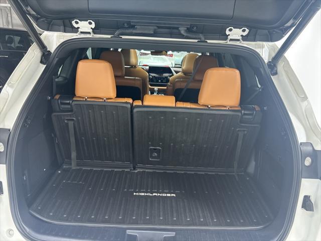 used 2021 Toyota Highlander Hybrid car, priced at $41,775