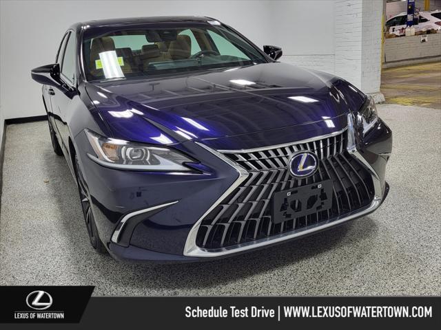 used 2022 Lexus ES 300h car, priced at $41,444