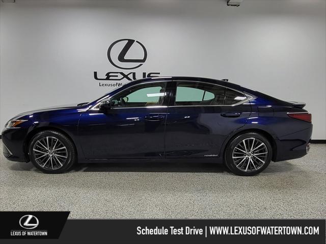 used 2022 Lexus ES 300h car, priced at $41,444