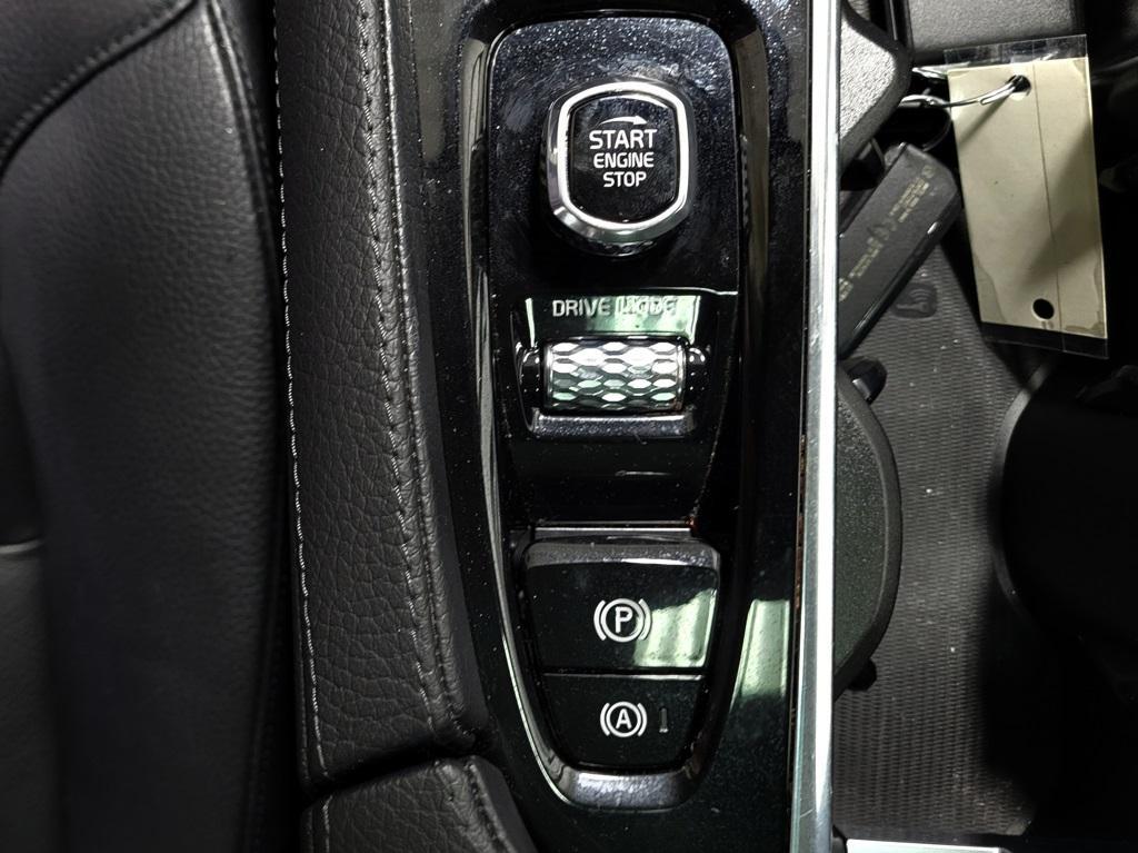 used 2020 Volvo XC90 car, priced at $32,441