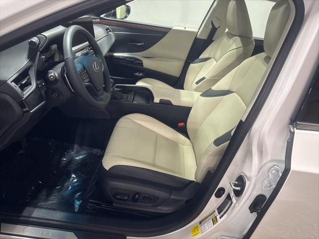 used 2025 Lexus ES 300h car, priced at $43,993