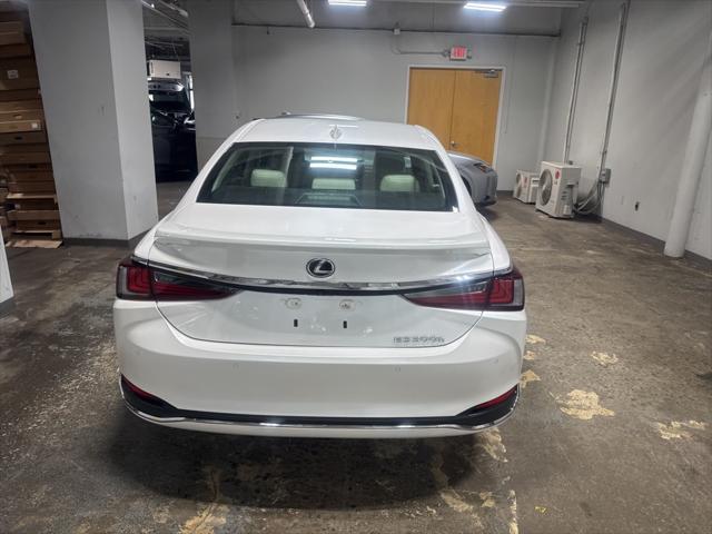 used 2025 Lexus ES 300h car, priced at $43,993