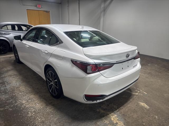 used 2025 Lexus ES 300h car, priced at $43,993