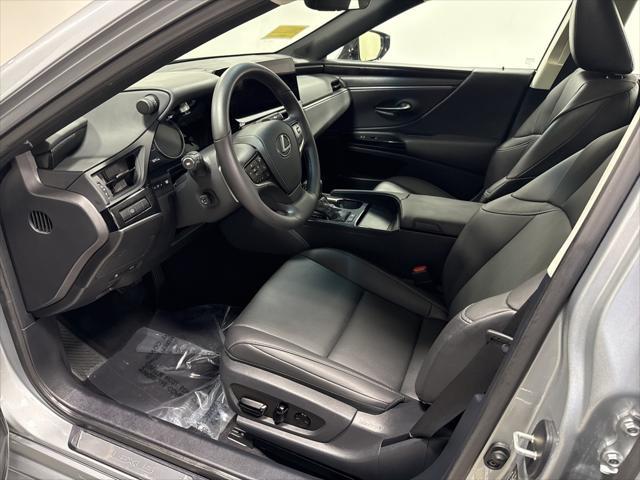 used 2025 Lexus ES 300h car, priced at $43,992