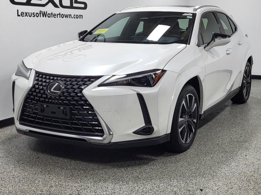 used 2025 Lexus UX 300h car, priced at $40,887