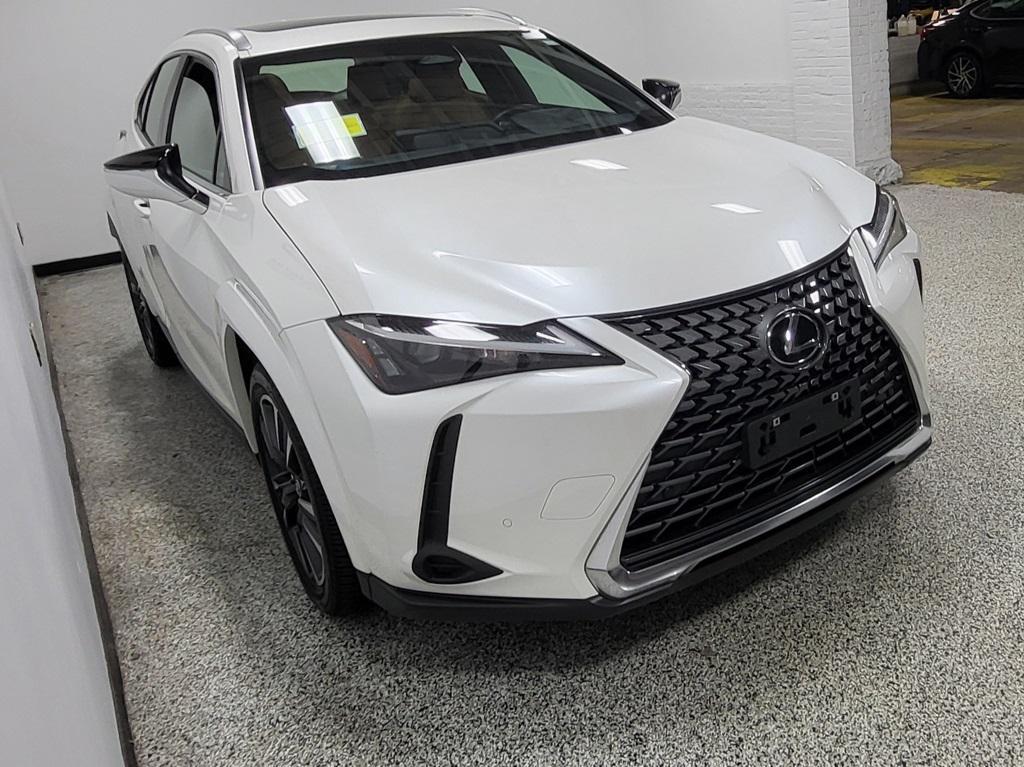 used 2025 Lexus UX 300h car, priced at $40,887
