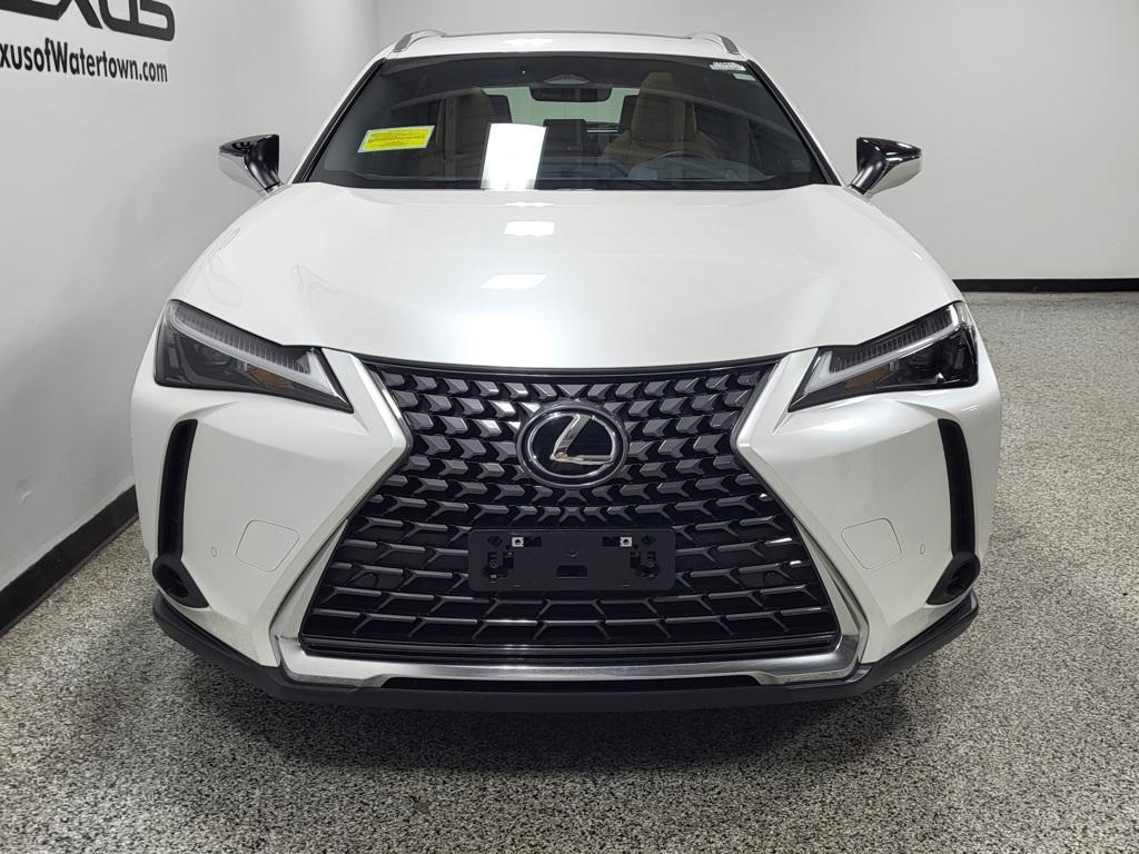 used 2025 Lexus UX 300h car, priced at $40,887