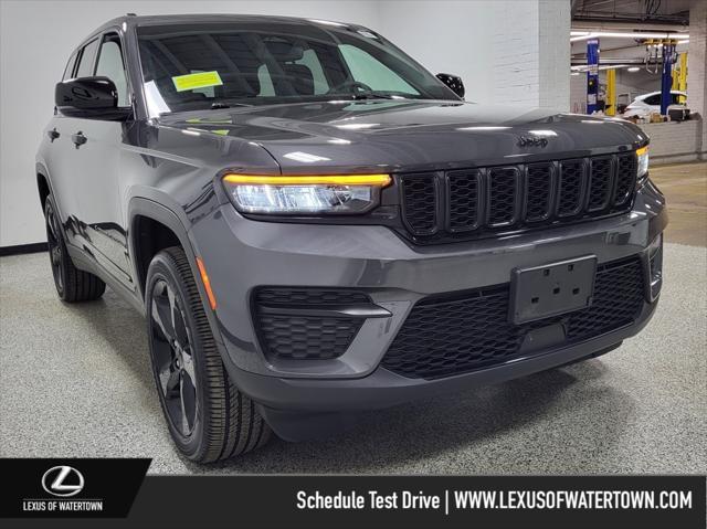 used 2024 Jeep Grand Cherokee car, priced at $39,777