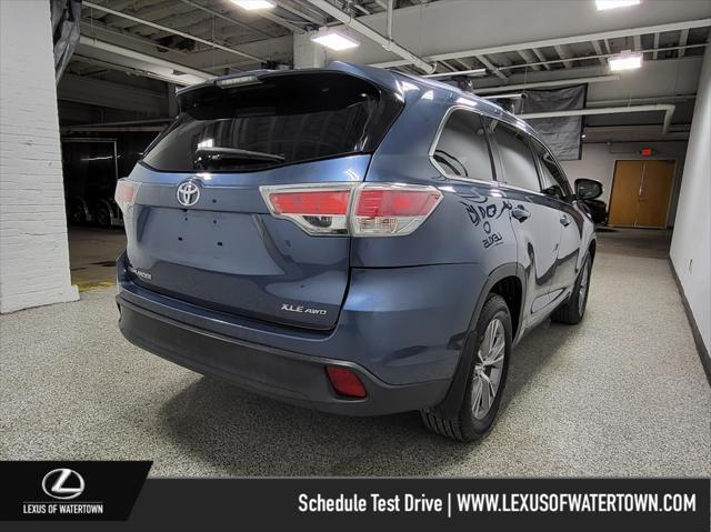 used 2015 Toyota Highlander car, priced at $21,887