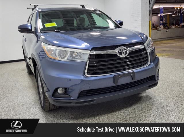 used 2015 Toyota Highlander car, priced at $21,887