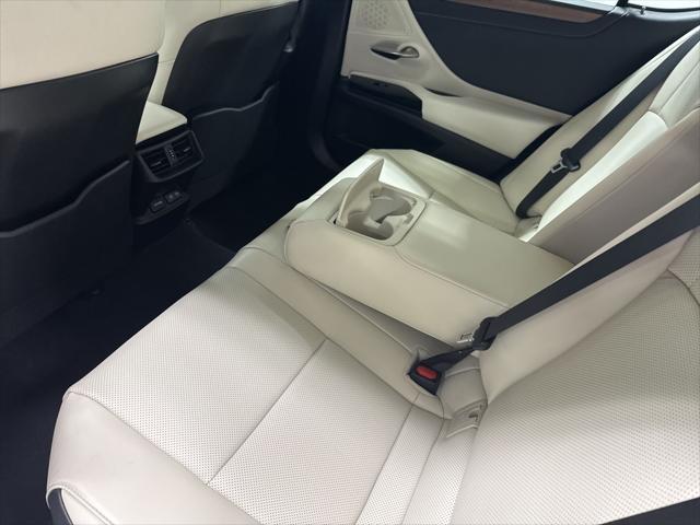 used 2025 Lexus ES 300h car, priced at $44,771