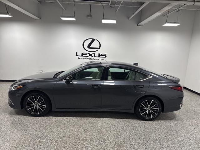 used 2025 Lexus ES 300h car, priced at $44,771