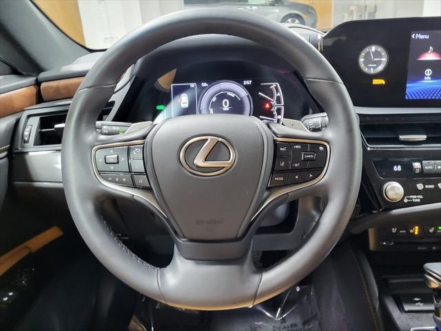 used 2022 Lexus ES 300h car, priced at $39,444