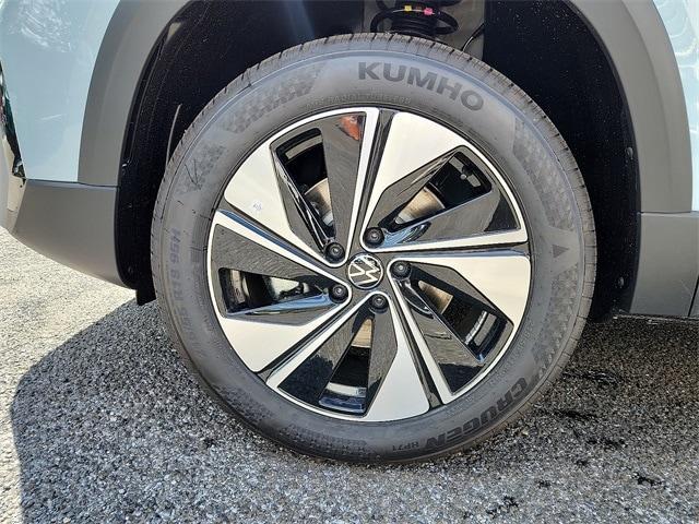 new 2025 Volkswagen Taos car, priced at $31,999
