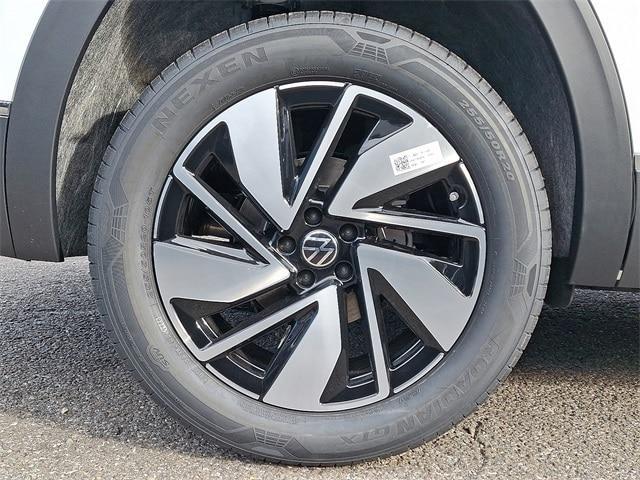 new 2026 Volkswagen Atlas car, priced at $52,099