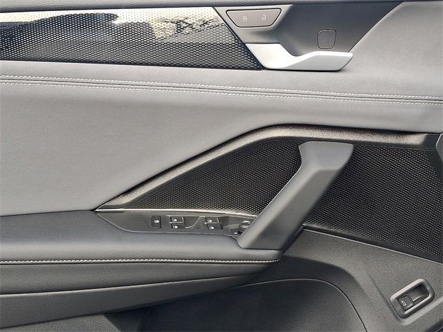 new 2025 Volkswagen Tiguan car, priced at $35,777