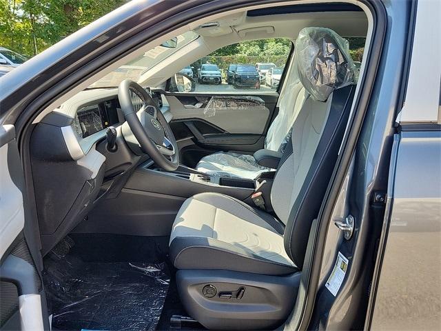 new 2025 Volkswagen Tiguan car, priced at $35,777