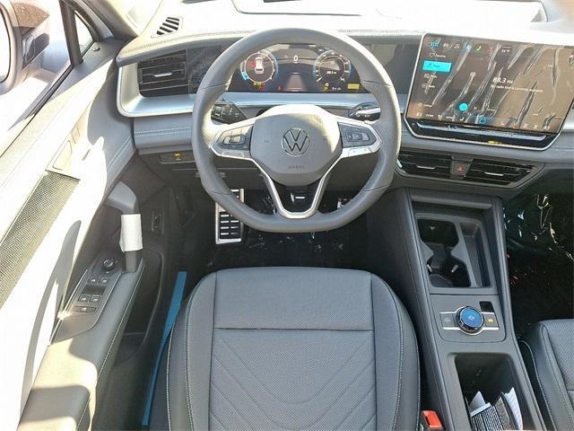 new 2025 Volkswagen Tiguan car, priced at $38,777