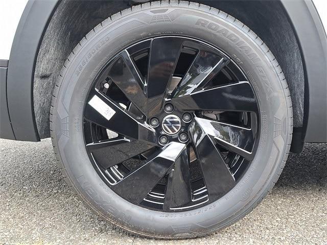 new 2026 Volkswagen Atlas car, priced at $50,045