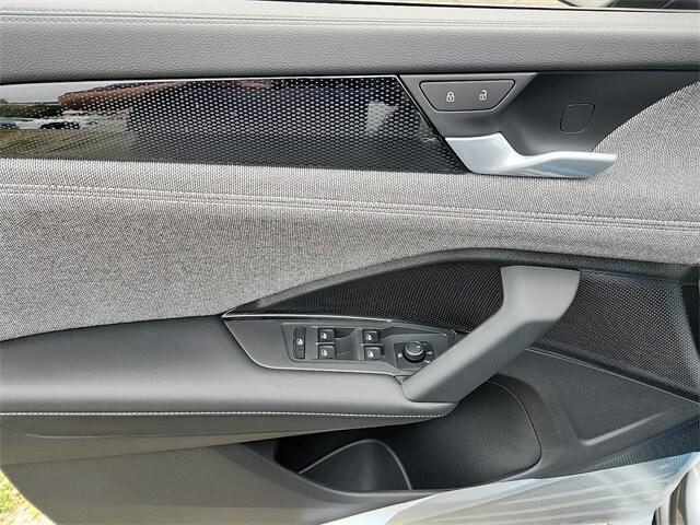 new 2025 Volkswagen Tiguan car, priced at $31,777