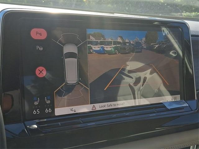 new 2025 Volkswagen Atlas car, priced at $53,777