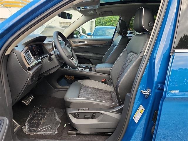 new 2025 Volkswagen Atlas car, priced at $50,777