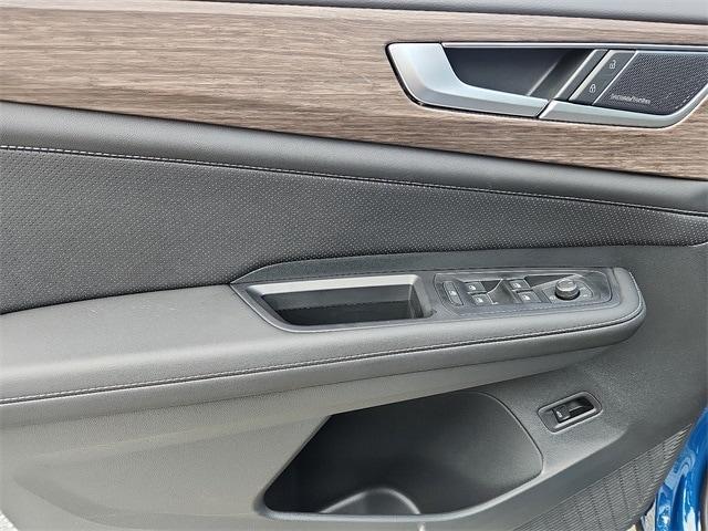 new 2025 Volkswagen Atlas car, priced at $50,777