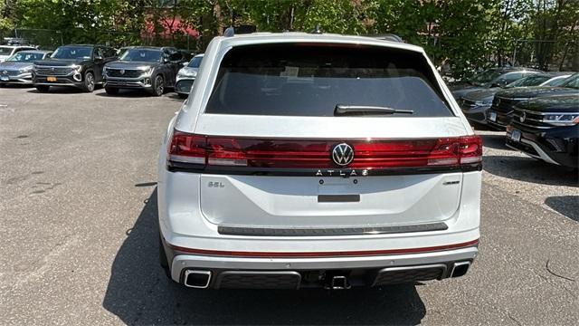 new 2024 Volkswagen Atlas car, priced at $51,550