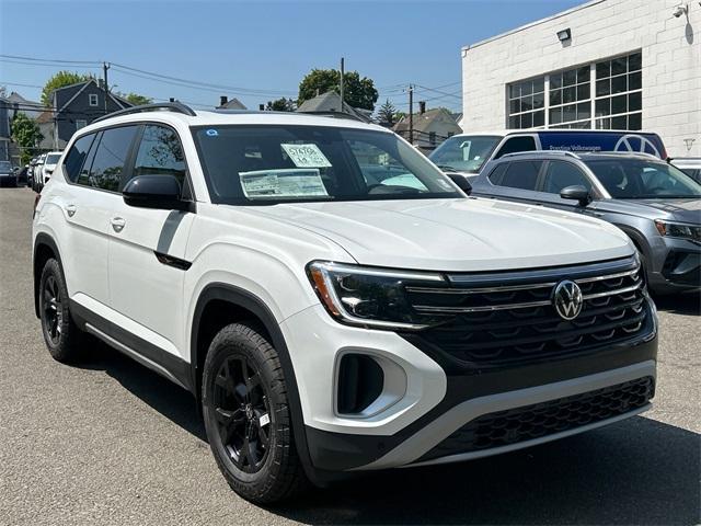 new 2024 Volkswagen Atlas car, priced at $51,550