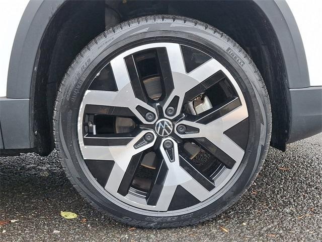 used 2022 Volkswagen Taos car, priced at $23,077