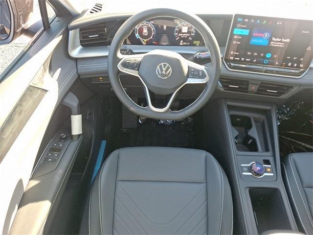new 2025 Volkswagen Tiguan car, priced at $35,777