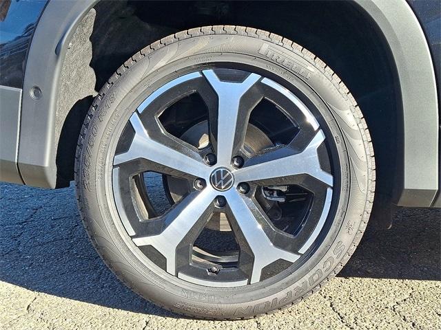 new 2025 Volkswagen Tiguan car, priced at $35,777