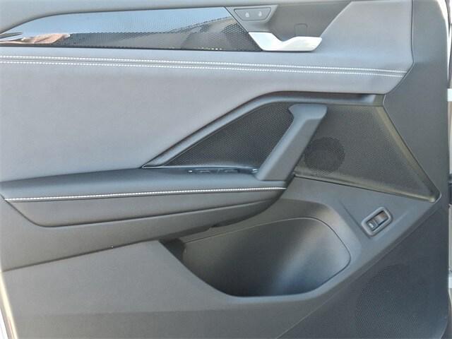 new 2025 Volkswagen Tiguan car, priced at $40,277