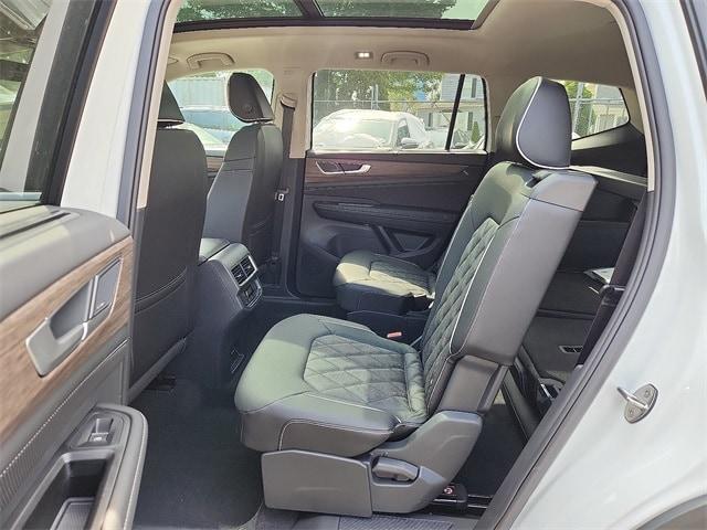 new 2025 Volkswagen Atlas car, priced at $51,777