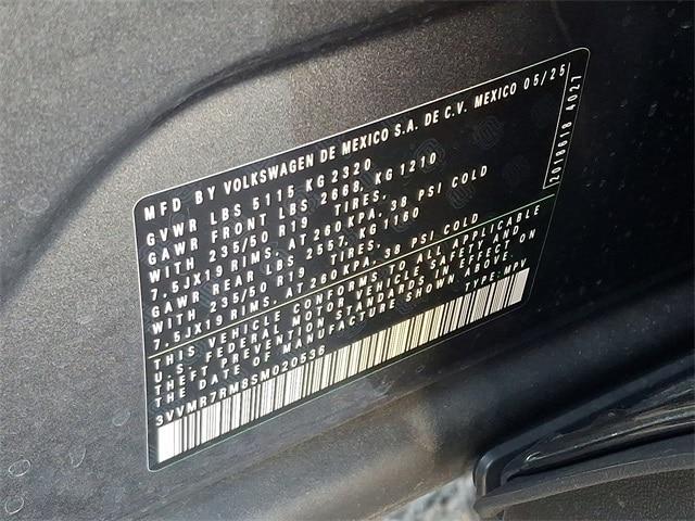 new 2025 Volkswagen Tiguan car, priced at $34,777