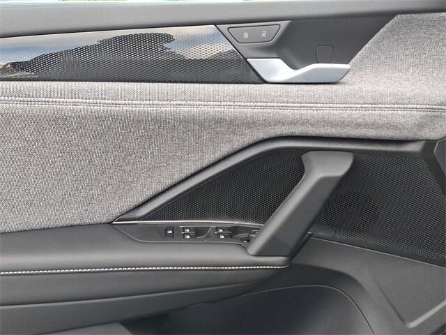 new 2026 Volkswagen Tiguan car, priced at $33,585