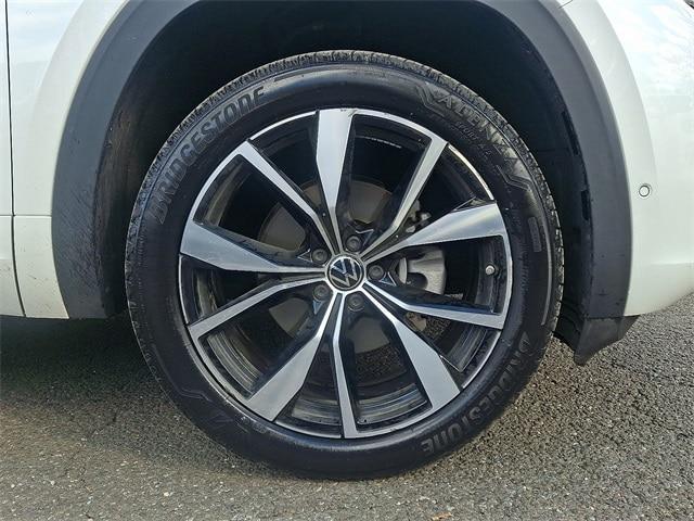 used 2024 Volkswagen Atlas Cross Sport car, priced at $35,777