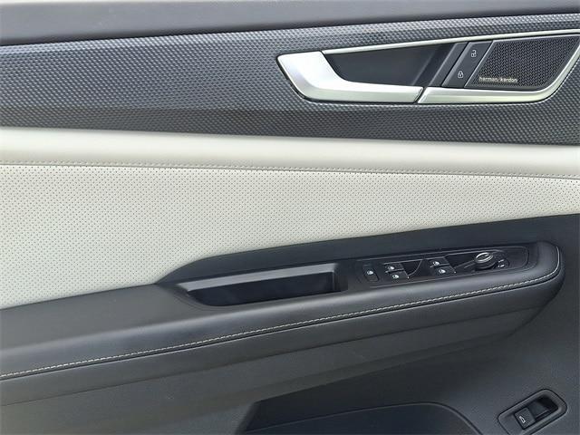 used 2024 Volkswagen Atlas Cross Sport car, priced at $35,777