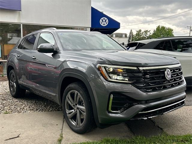 new 2024 Volkswagen Atlas Cross Sport car, priced at $49,630