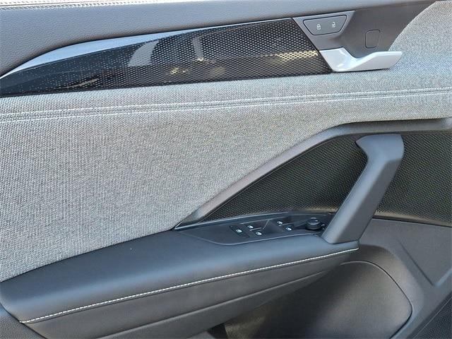 new 2025 Volkswagen Tiguan car, priced at $32,577