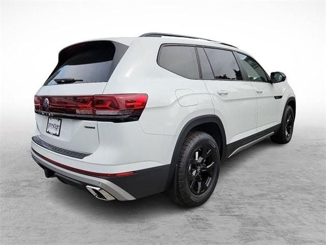 new 2025 Volkswagen Atlas car, priced at $45,086