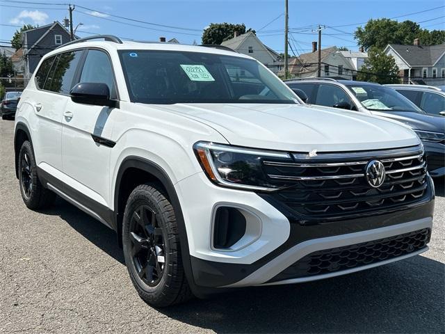 new 2024 Volkswagen Atlas car, priced at $47,276