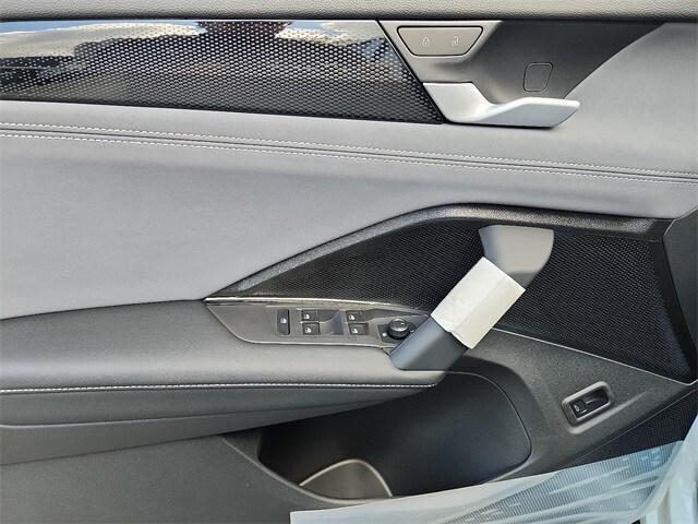 new 2025 Volkswagen Tiguan car, priced at $38,180