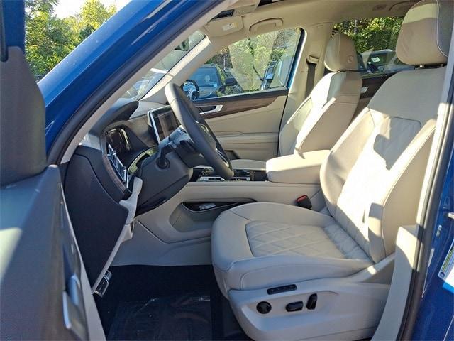 new 2025 Volkswagen Atlas car, priced at $53,777