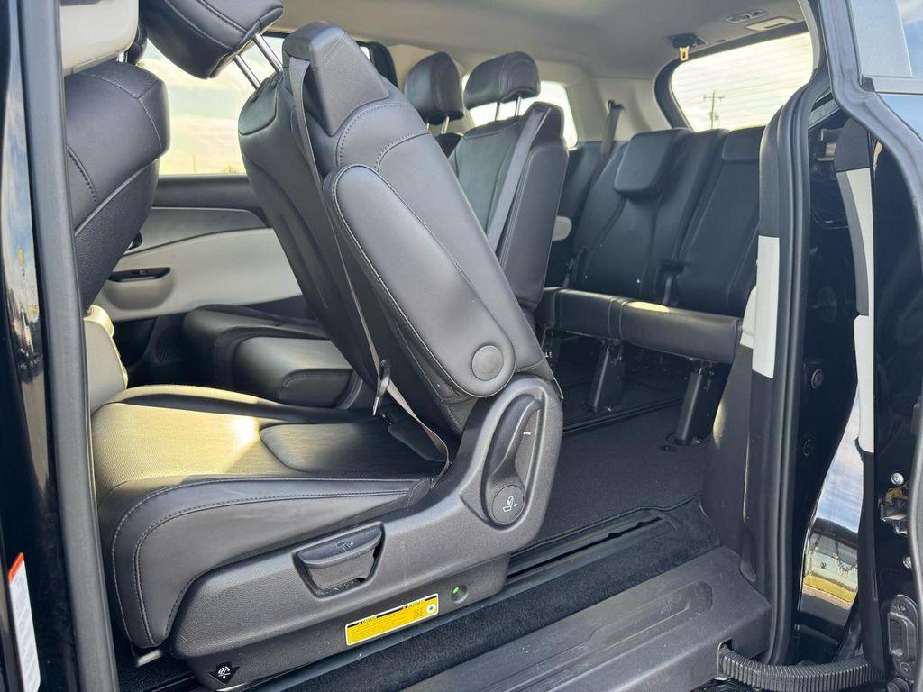 used 2024 Kia Carnival car, priced at $29,793