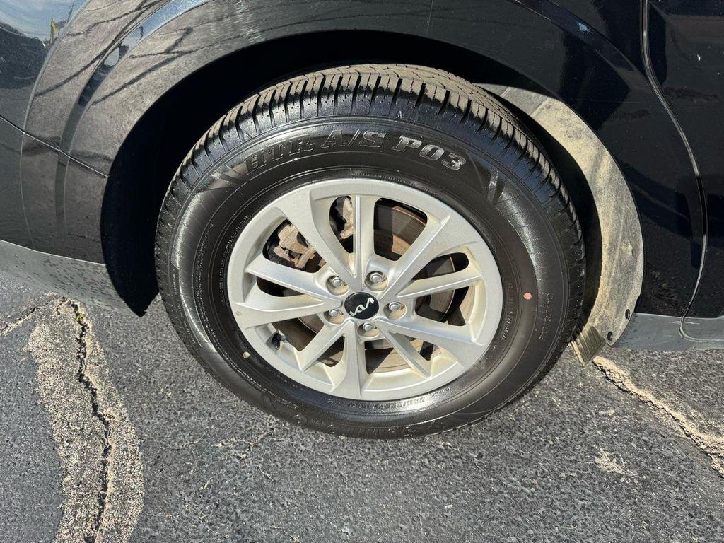 used 2024 Kia Carnival car, priced at $29,793