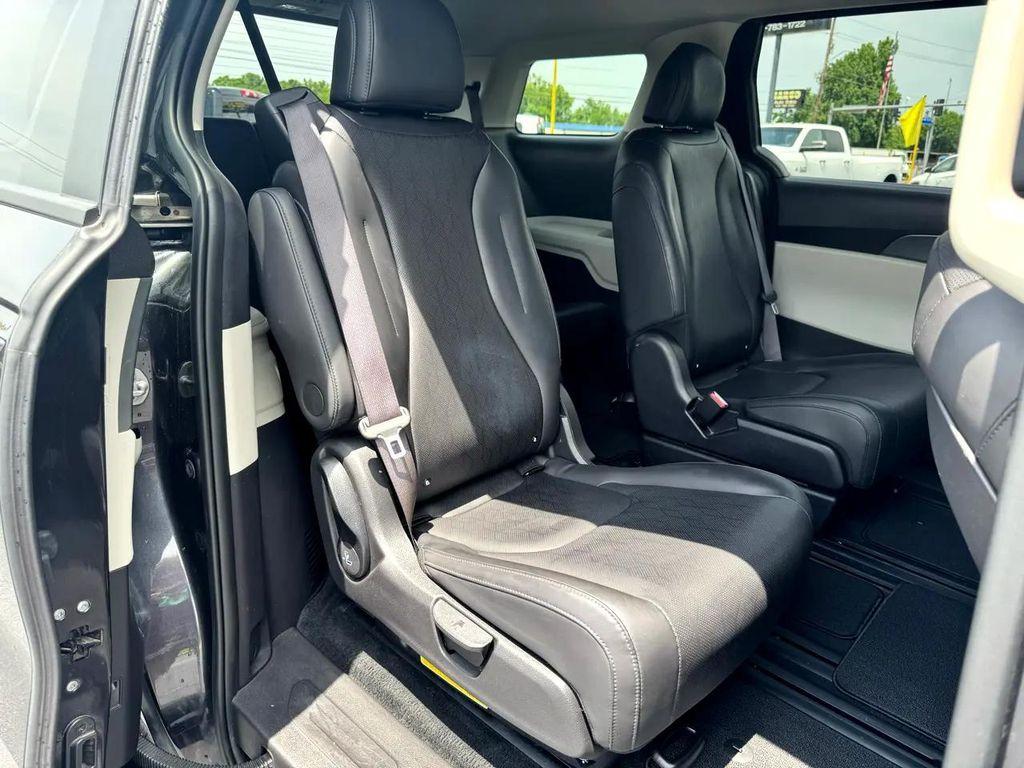 used 2024 Kia Carnival car, priced at $31,994