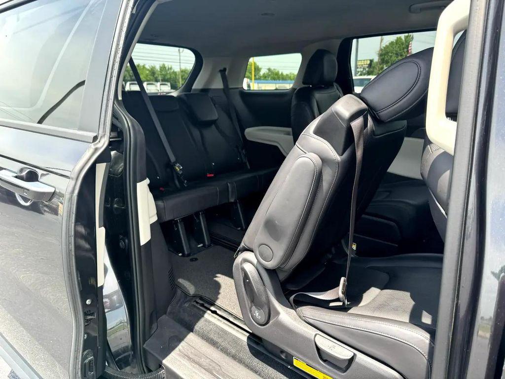 used 2024 Kia Carnival car, priced at $31,994